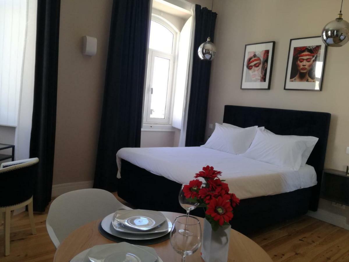 Temple Suites Guesthouse Portimao Bagian luar foto